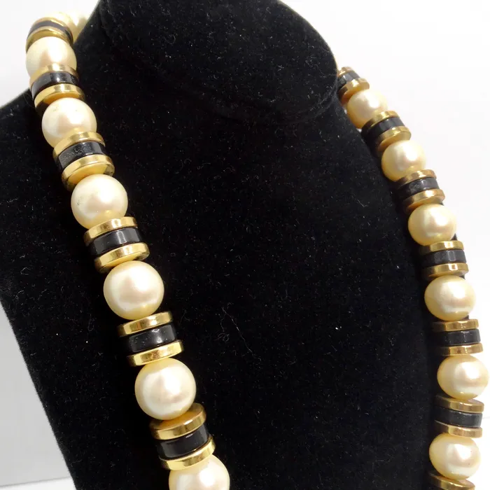 1970s Synthetic Pearl Beaded Necklace Vintage by Misty Necklaces