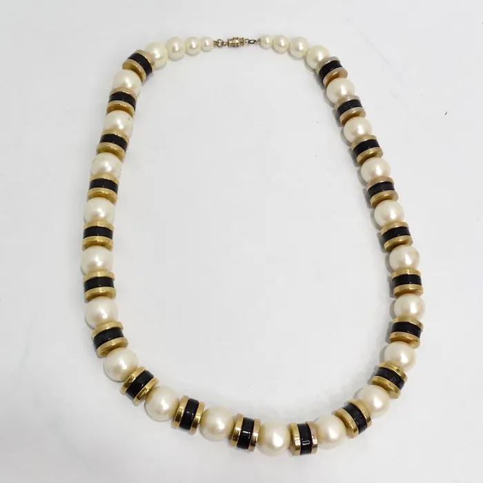 1970s Synthetic Pearl Beaded Necklace Vintage by Misty Necklaces