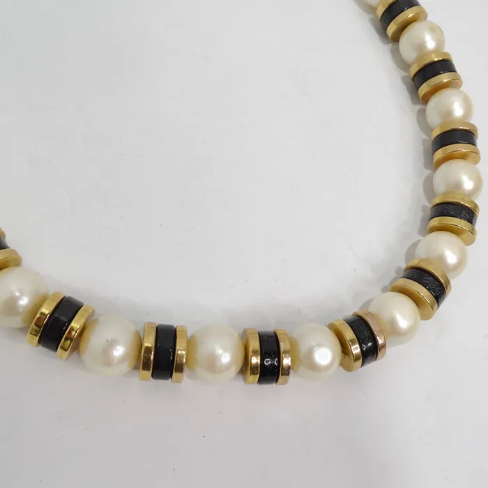 1970s Synthetic Pearl Beaded Necklace Vintage by Misty Necklaces