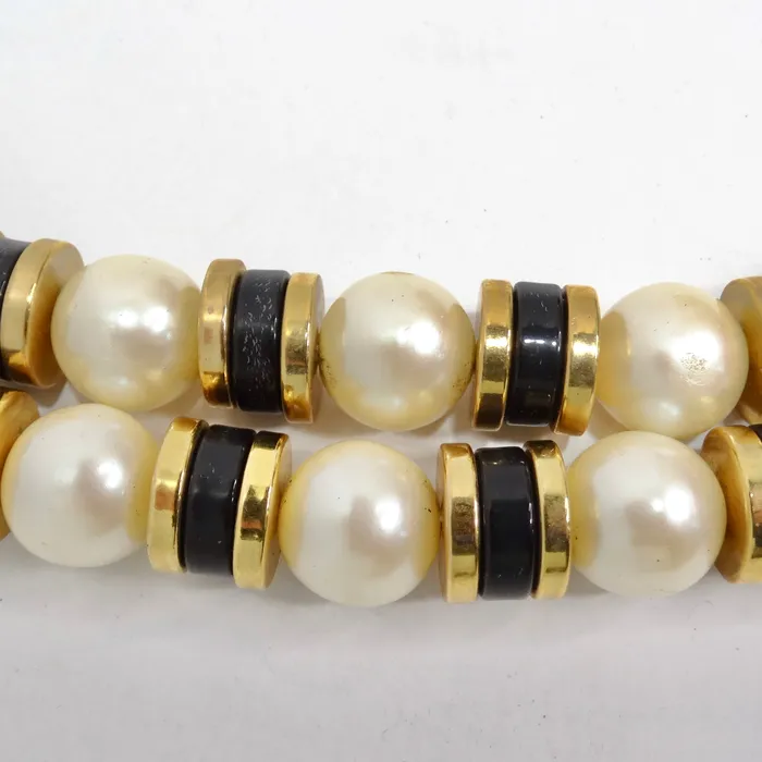 1970s Synthetic Pearl Beaded Necklace Vintage by Misty Necklaces