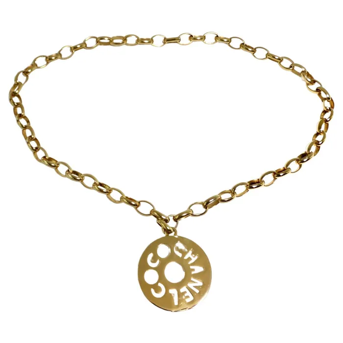 Vintage by Misty Necklaces Chanel 1970s Gold Tone Oversize Pendant Necklace Vintage by Misty Necklaces Chanel 1970s Gold Tone Oversize Pendant Necklace