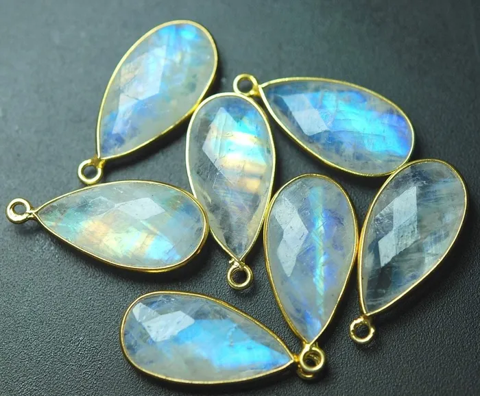 925 Sterling Vermeil SilverRainbow Moonstone Faceted Pear Shape Pendant 10 Piece Of 23mm Approx Beads Supplies USA Necklaces 925 Sterling Vermeil SilverRainbow Moonstone Faceted Pear Shape Pendant 10 Piece Of 23mm Approx Beads Supplies USA Necklaces