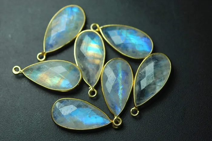925 Sterling Vermeil SilverRainbow Moonstone Faceted Pear Shape Pendant 10 Piece Of 23mm Approx Beads Supplies USA Necklaces
