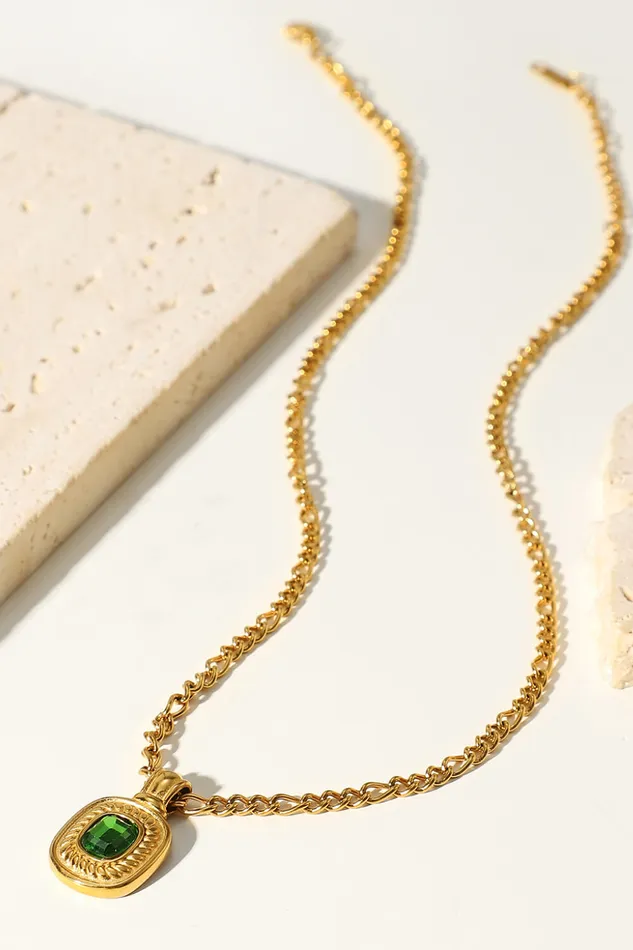 Trendsi Necklaces 18K Gold Plated Inlaid Rhinestone Pendant Necklace