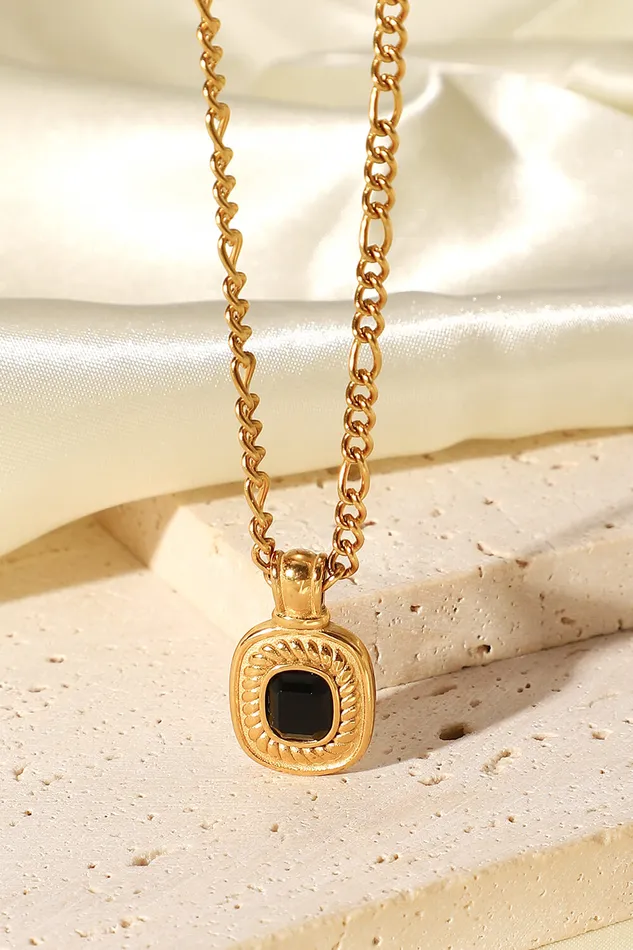 Trendsi Necklaces 18K Gold Plated Inlaid Rhinestone Pendant Necklace