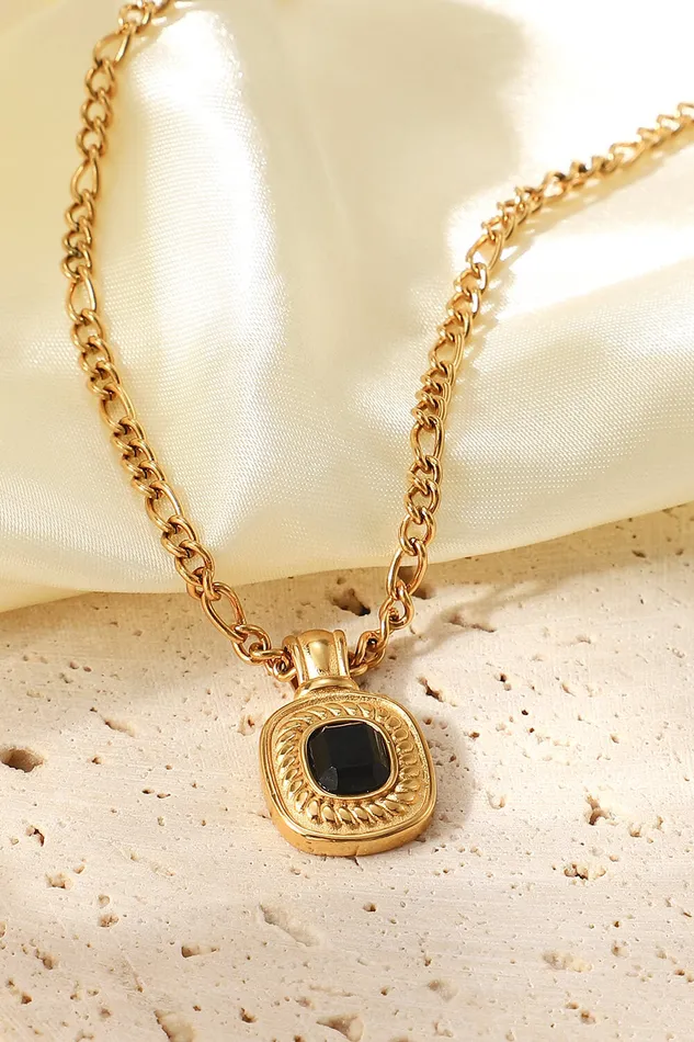 Trendsi Necklaces 18K Gold Plated Inlaid Rhinestone Pendant Necklace