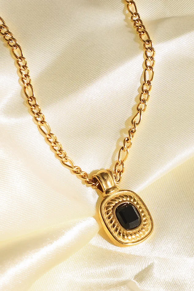 Trendsi Necklaces 18K Gold Plated Inlaid Rhinestone Pendant Necklace