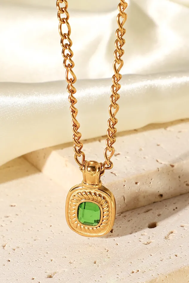 Trendsi Necklaces 18K Gold Plated Inlaid Rhinestone Pendant Necklace