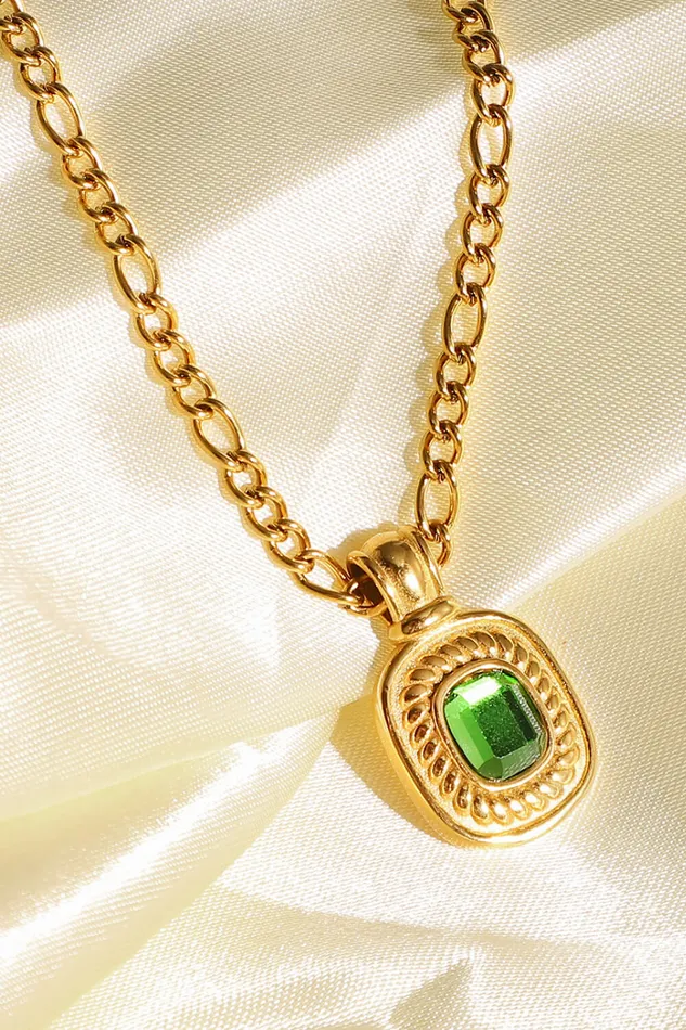Trendsi Necklaces 18K Gold Plated Inlaid Rhinestone Pendant Necklace