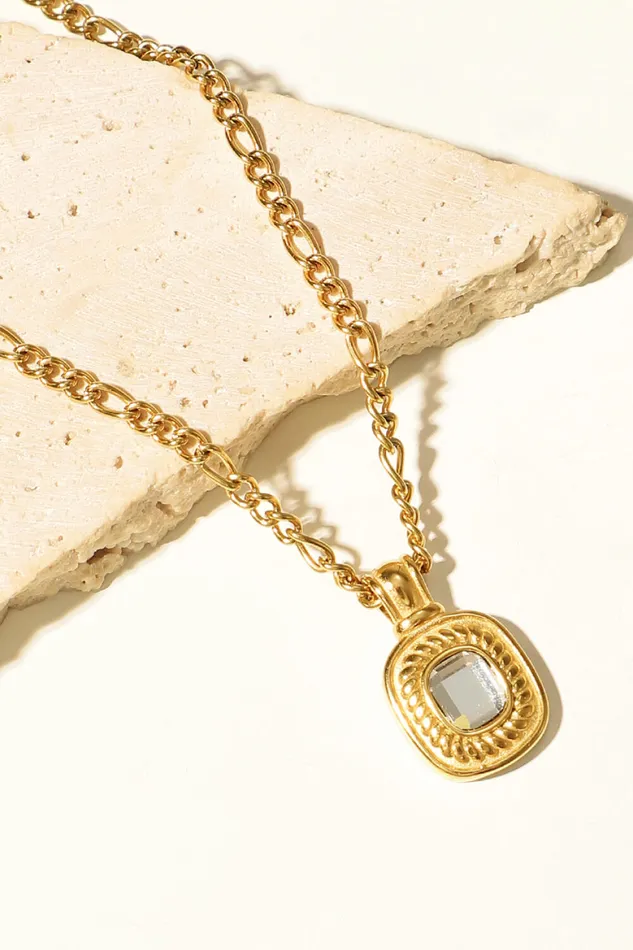 Trendsi Necklaces 18K Gold Plated Inlaid Rhinestone Pendant Necklace