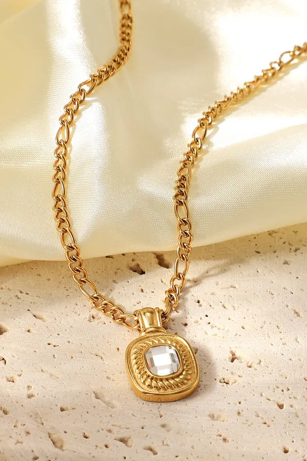 Trendsi Necklaces 18K Gold Plated Inlaid Rhinestone Pendant Necklace