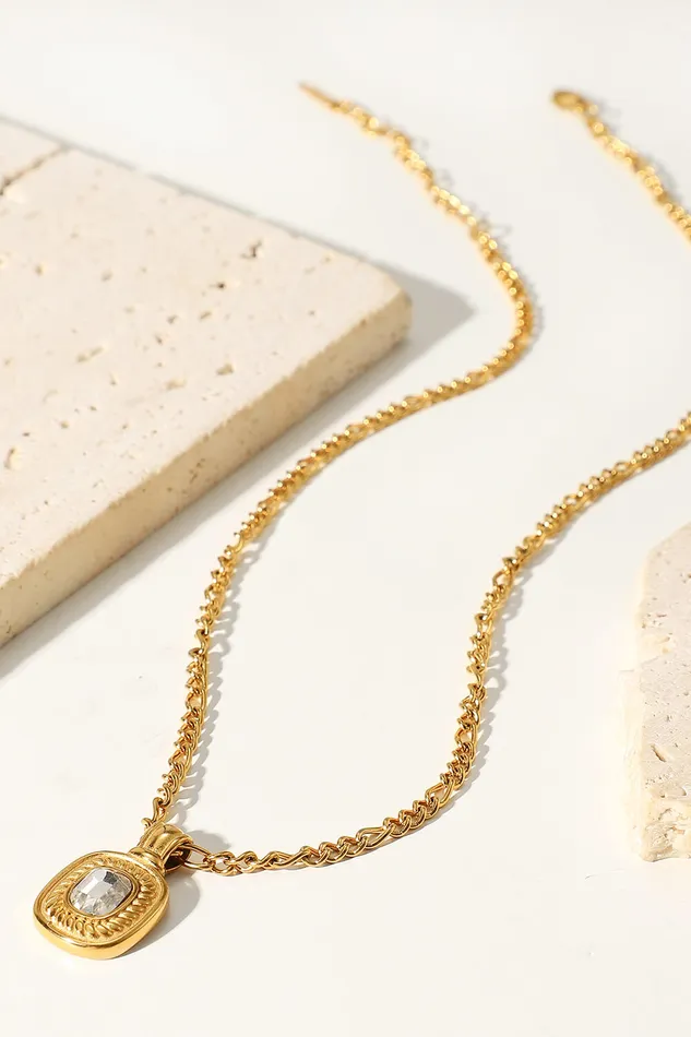 Trendsi Necklaces 18K Gold Plated Inlaid Rhinestone Pendant Necklace