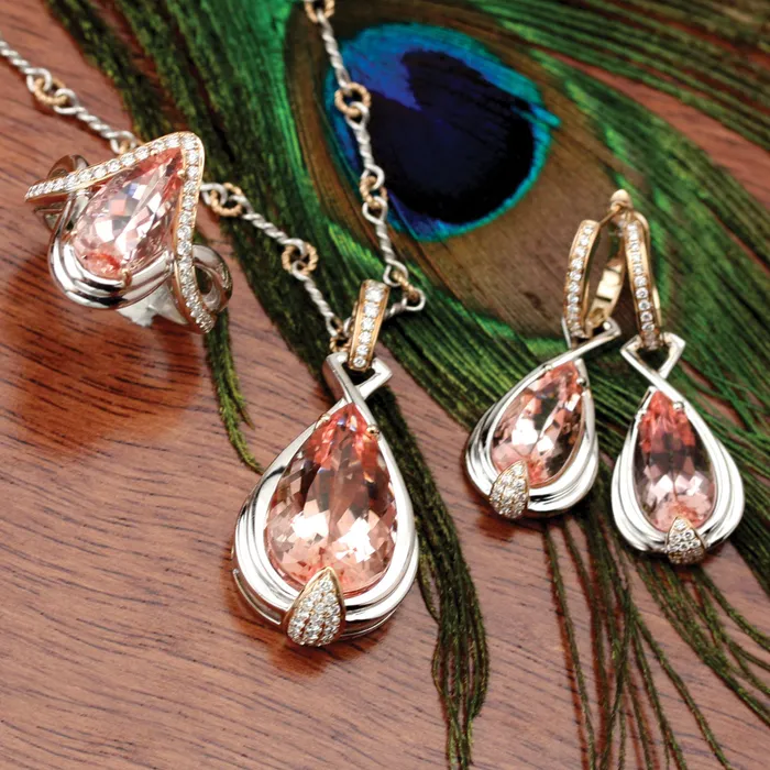 Frederic Sage 18K White Gold Morganite Necklace 338658 Necklaces Frederic Sage 18K White Gold Morganite Necklace 338658 Necklaces