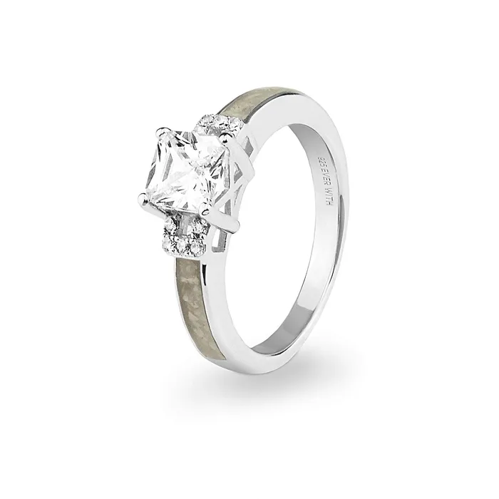 EverWith Rings EverWith Ladies Honor Memorial Ashes Ring with Fine Crystals