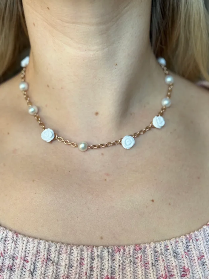 Mimi Milano Mimi Milano Grace White Agate Pearl Flower Gold Necklace Necklaces