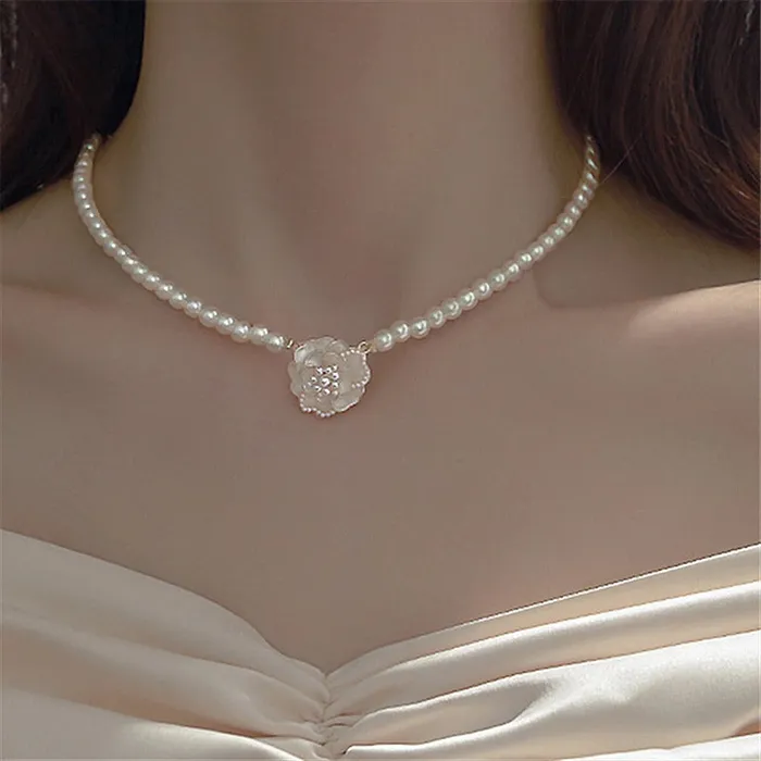 Necklaces Silver Rose Pearl Necklace UrbanVinta