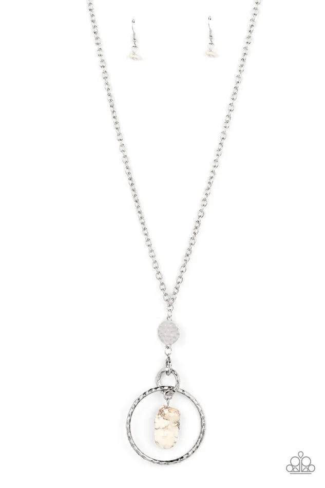 Paparazzi Accessories Keep the PIECE White Necklace Jewelry by Bretta Necklaces